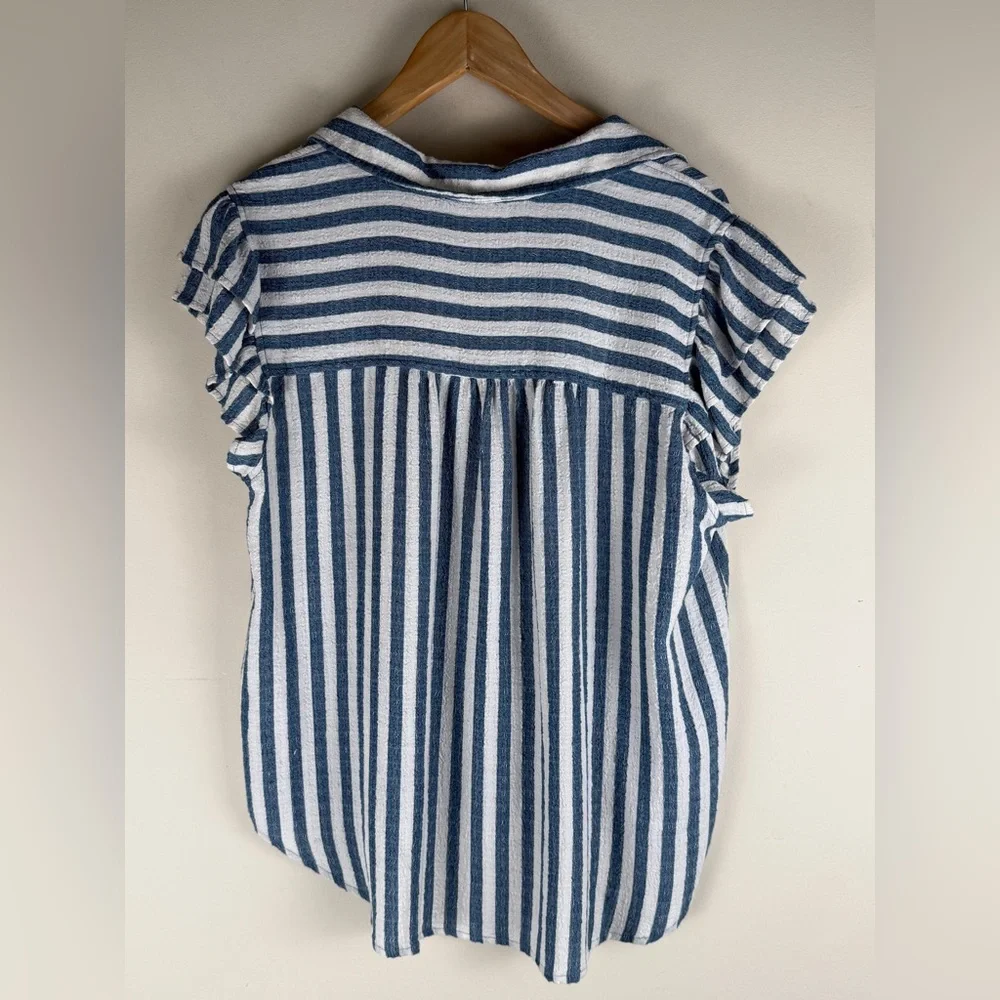 Jane & Delancey Blue & White‎ Striped Crinkle Button Up Flutter Sleeve Top LG